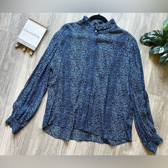 Pendleton semi sheer silk button up patterned blouse in black/blue. Size 18 - Picture 1 of 9
